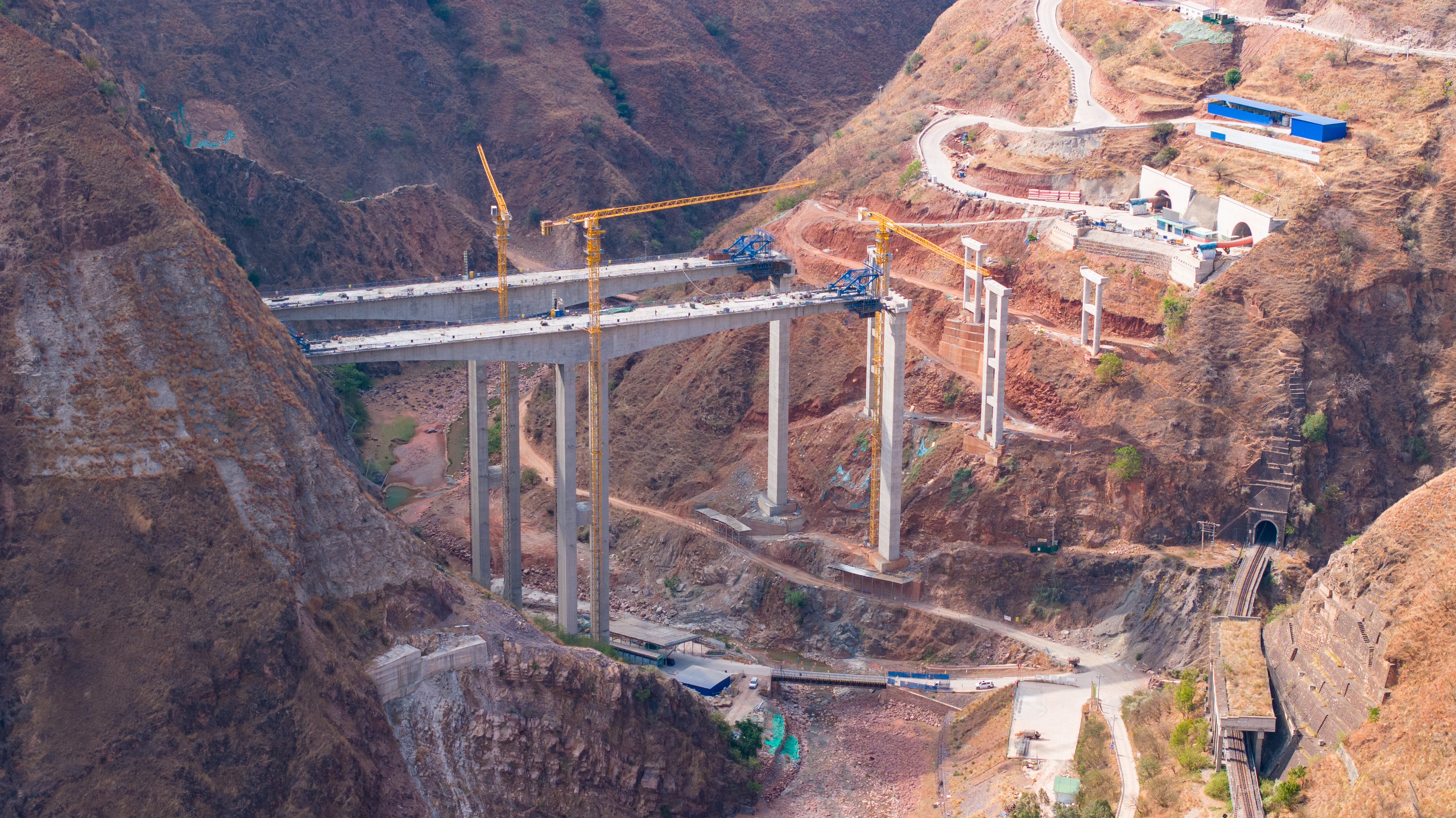 好消息！公路建設公司榮獲2024年度工程建設行業(yè)信息化典型案...